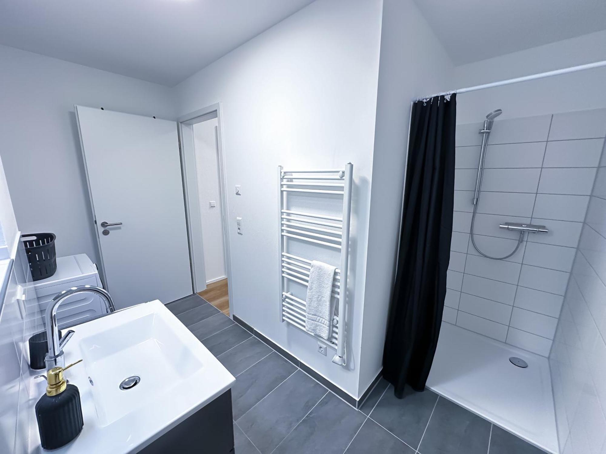 Suite4Me - Balkon I Kueche I Waschmaschine I Mainz-Kostheim Wiesbaden Exteriör bild